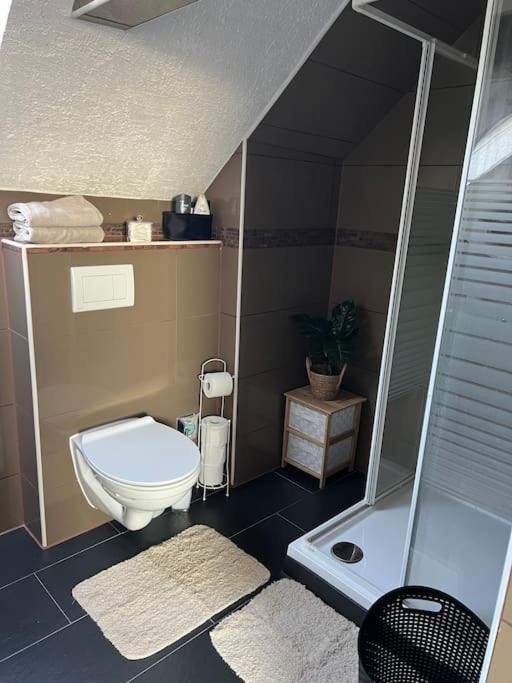 5Minuten Von Der City Entfernte Wohnung Mit Parkpl 比勒费尔德 外观 照片