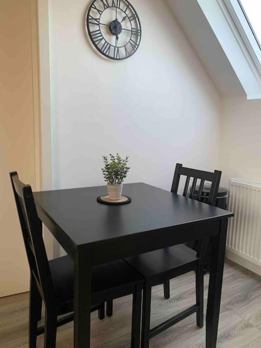 5Minuten Von Der City Entfernte Wohnung Mit Parkpl 比勒费尔德 外观 照片