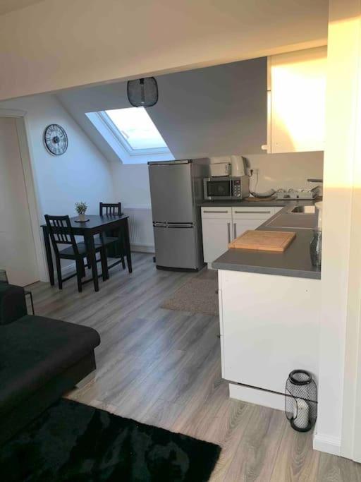 5Minuten Von Der City Entfernte Wohnung Mit Parkpl 比勒费尔德 外观 照片