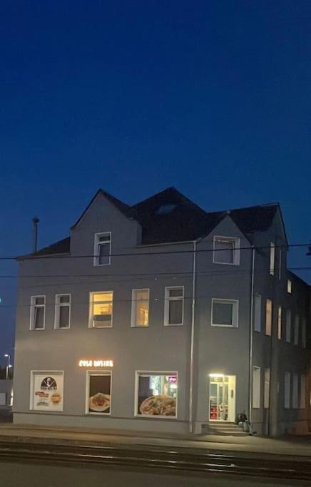 5Minuten Von Der City Entfernte Wohnung Mit Parkpl 比勒费尔德 外观 照片