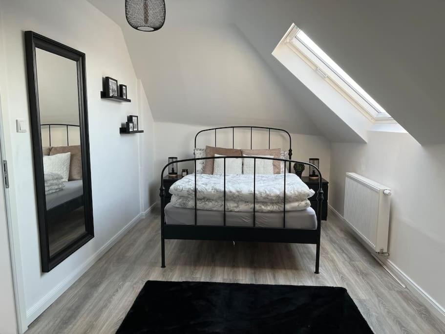 5Minuten Von Der City Entfernte Wohnung Mit Parkpl 比勒费尔德 外观 照片